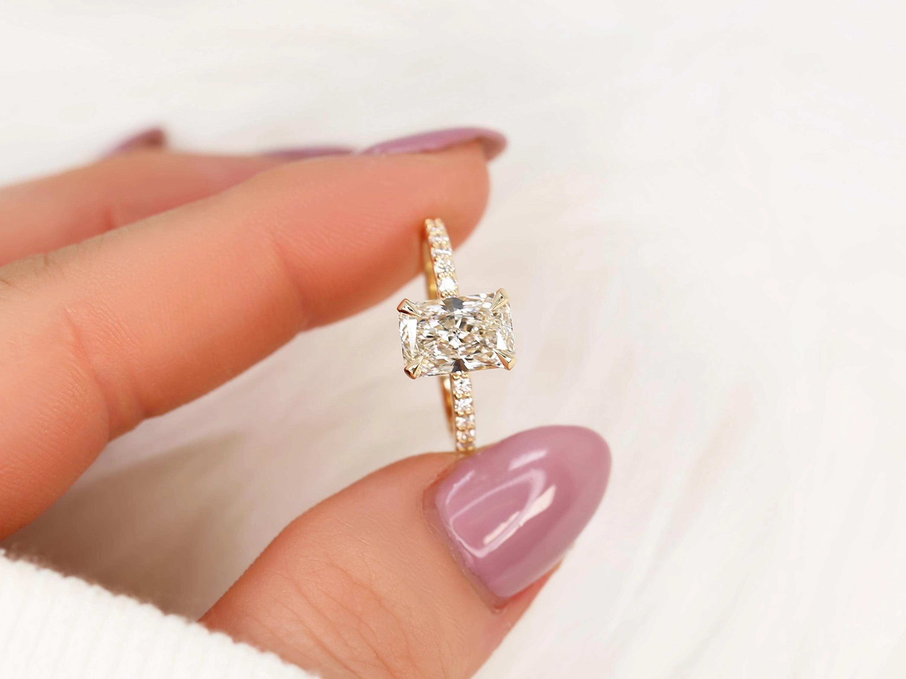 2.01ct Bryce 14kt Gold Diamond Radiant Solitaire Ring