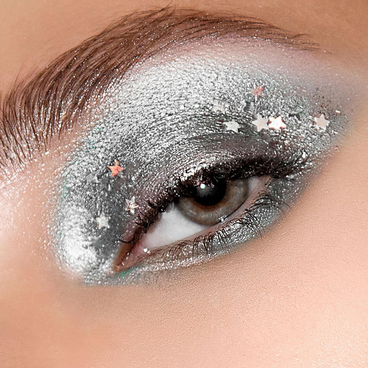 62072 Metallic Eyeshadow: Silver Diva