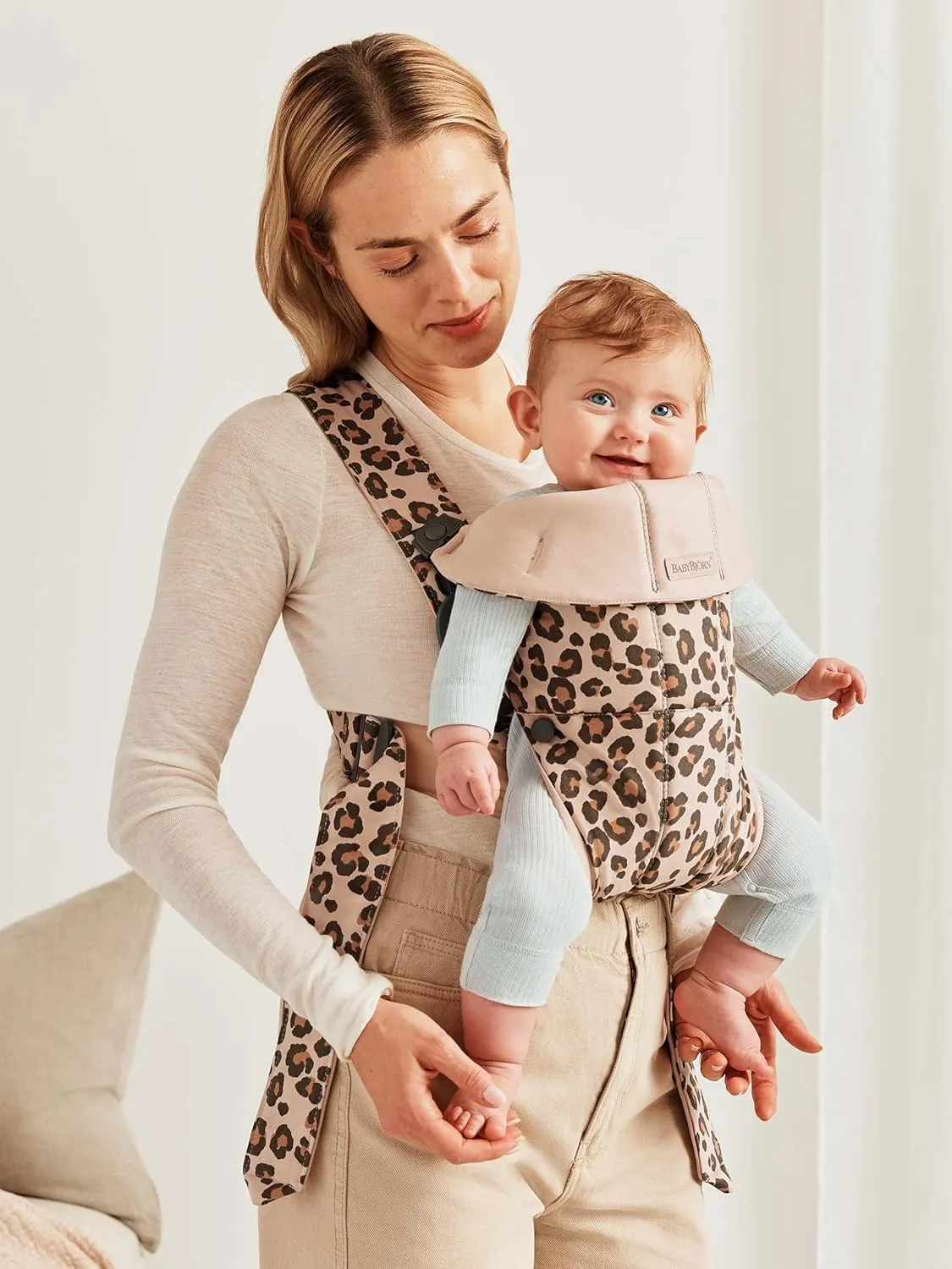 BabyBjörn Baby Carrier Mini, Cotton, Beige/Leopard | Newborn Carrier (7-25 lbs), Ergonomic, Easy-to-Use