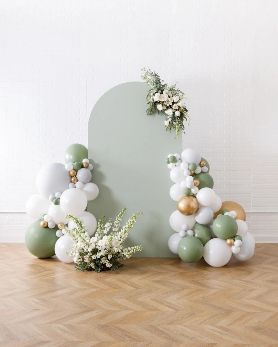 Blushing - Bellamy Panel with Floral Arrangements