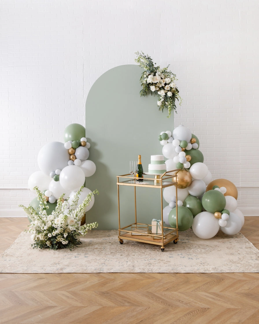 Blushing - Bellamy Panel with Floral Arrangements