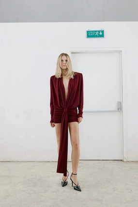 BOLD Look 1 in burgundy