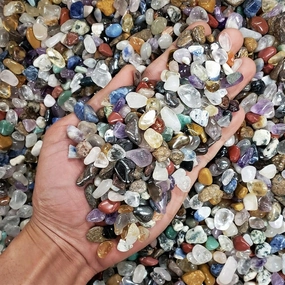 Bulk Lot Mixed Natural Polishing Tumbled Crystal Chips Assorted Stone Reiki Crystal Gemstone Fish Tank Garden Decoration JITZEGMD (Size : 50g)