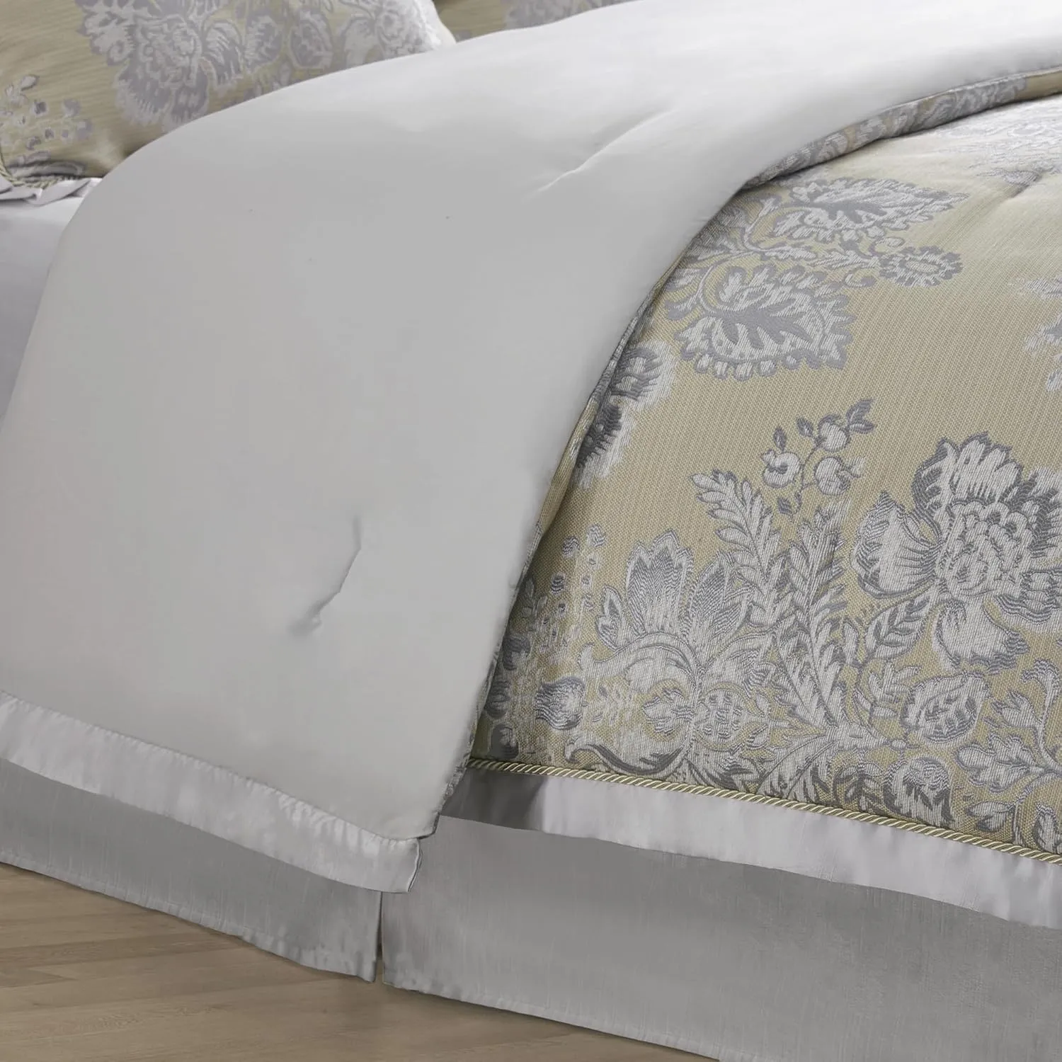 CROSCILL Queen Comforter Set, Luxe Chenille Jacquard Floral Medallion, Microfiber Twill Comforter for a Queen-Size Bed, Oversized Comforter Queen Bedding, 2 Shams & Bedskirt, Loretta, Beige 4 Piece