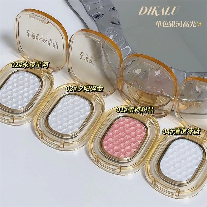 Dikalu Mochi Highlighter Eyeshadow – Soft, Shimmering Pearl Finish