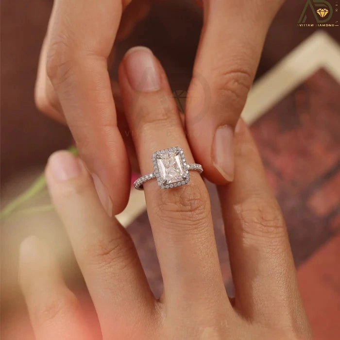 Elegant Radiant Cut Moissanite Ring - Halo Setting Perfect for Christmas