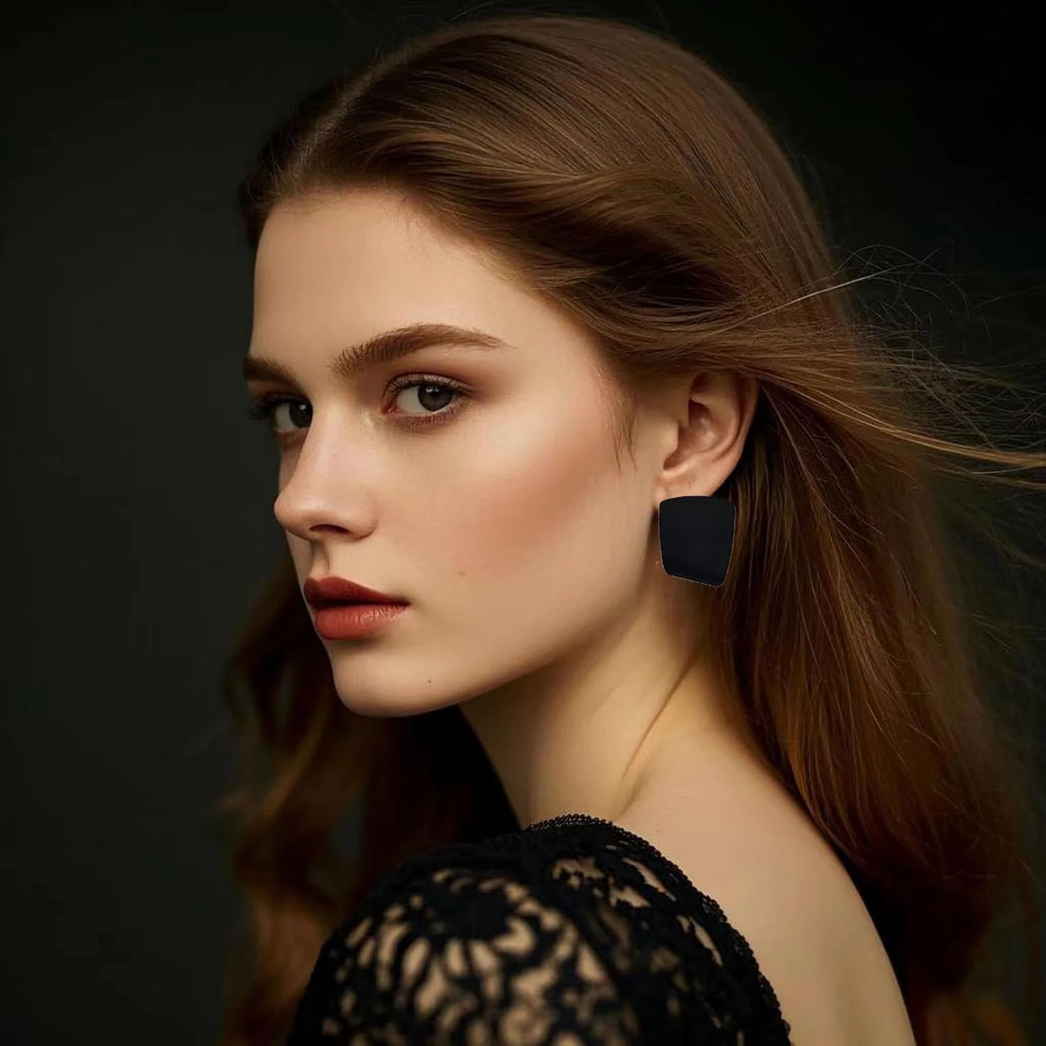 Fashionable Earrings for Women Ideal for various occasions