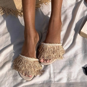 FRANJA BEIGE SLIPPERS