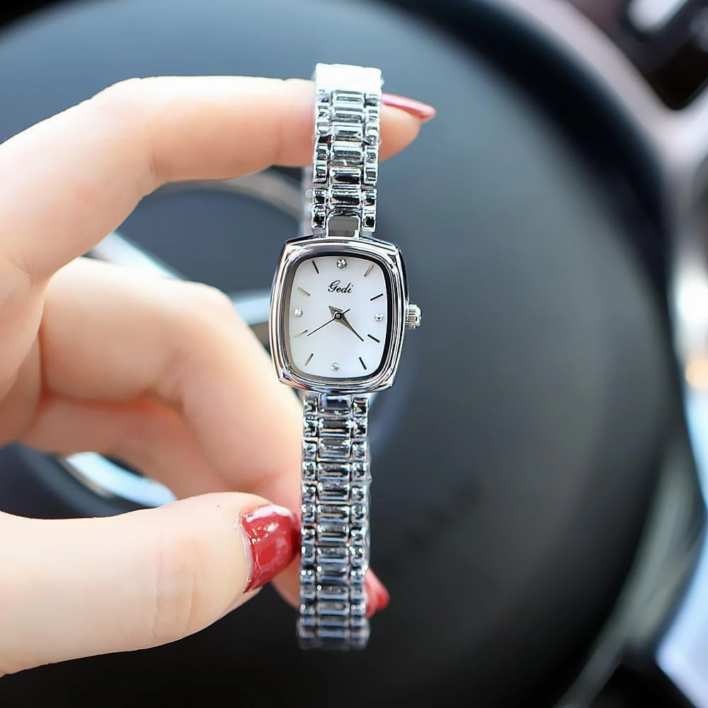 Gosasa Dainty Small Gold Watch for Women Rectangular Case Vintage Women’s Stainless Steel Bracelet Quartz Wristwatch Waterproof Elegant Dress Ladies Gift Watch