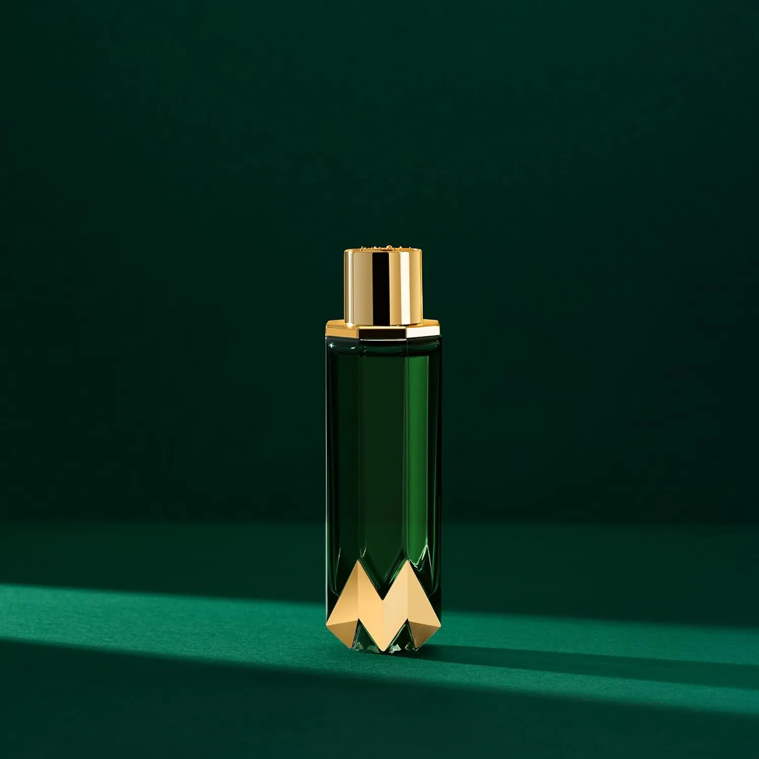 Jade from - Perfume for Women - Sweet, Fruity, and Floral Scent - Opens with Notes of Bergamot and Black Currant - Perfect for Date Night or Evening Out - 2.5 oz EDP Spray