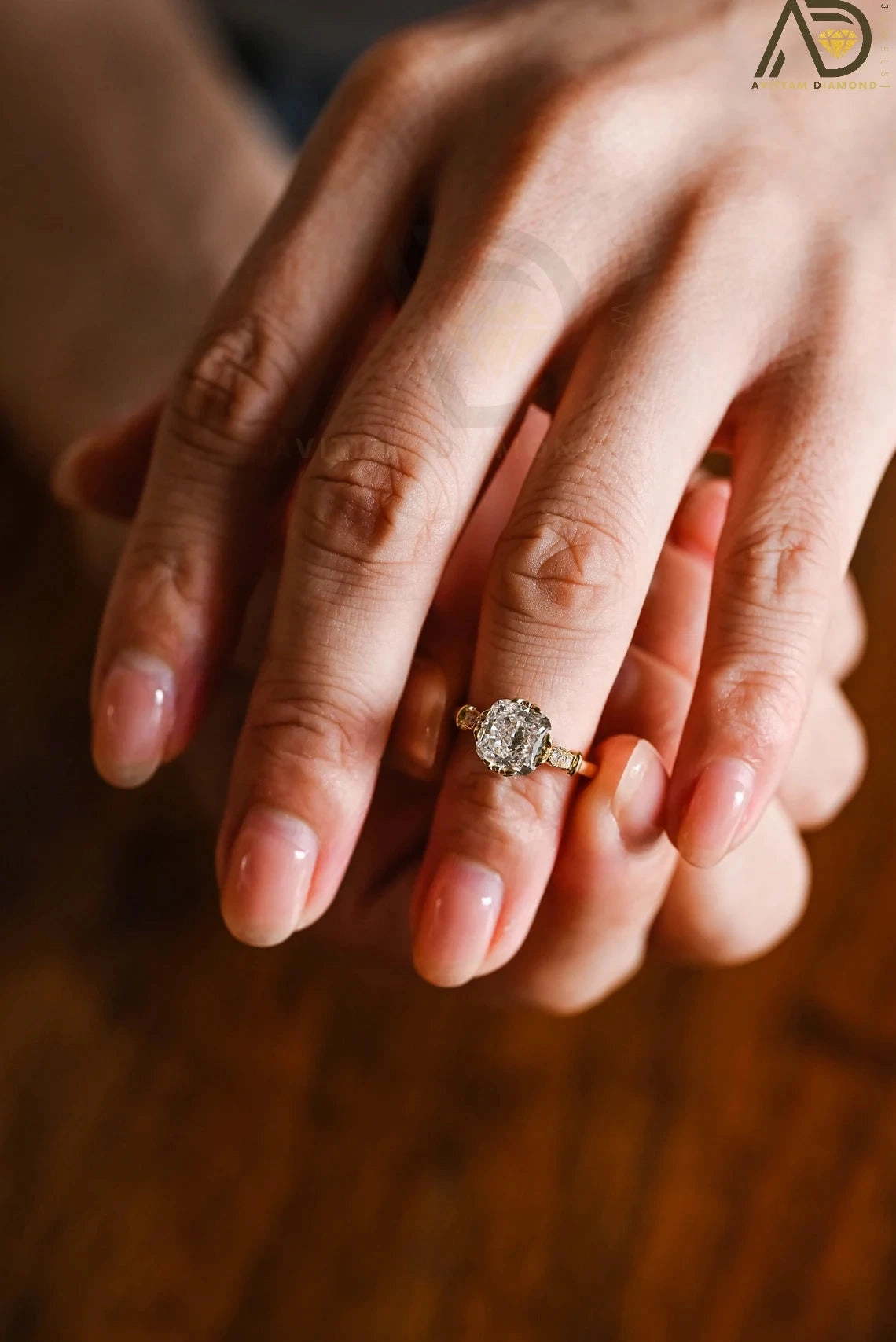 Luxurious Square Radiant Moissanite Engagement Ring in Solid Gold, Perfect for Women, Girlfriends, and Wives