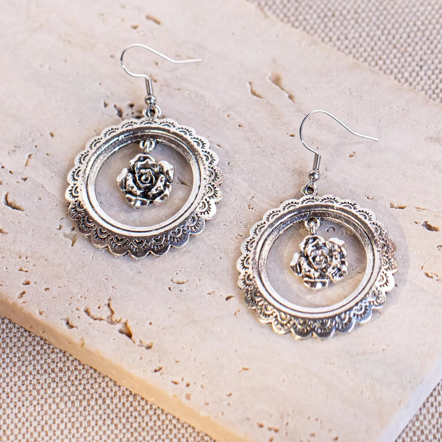 Montana West Wrangler 3 Pieces Jewelry Set for Women Western Cowgirl Necklace Earring Set.