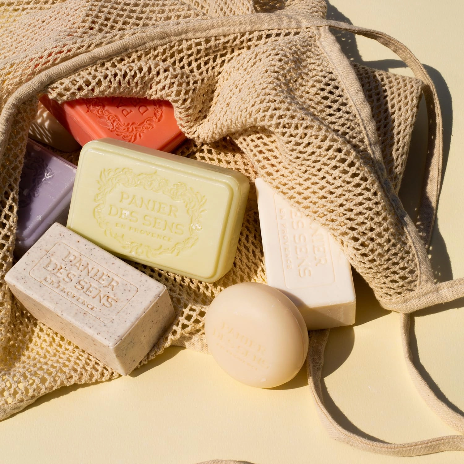 Panier des Sens - Rose Bar Soap - Moisturizing Gentle Scented Soap Bar - Natural Soap with Sweet Almond - 97% Natural Ingredients Made in France - Vegan Friendly - Body & Hand Soap Bars 2x5.3 oz