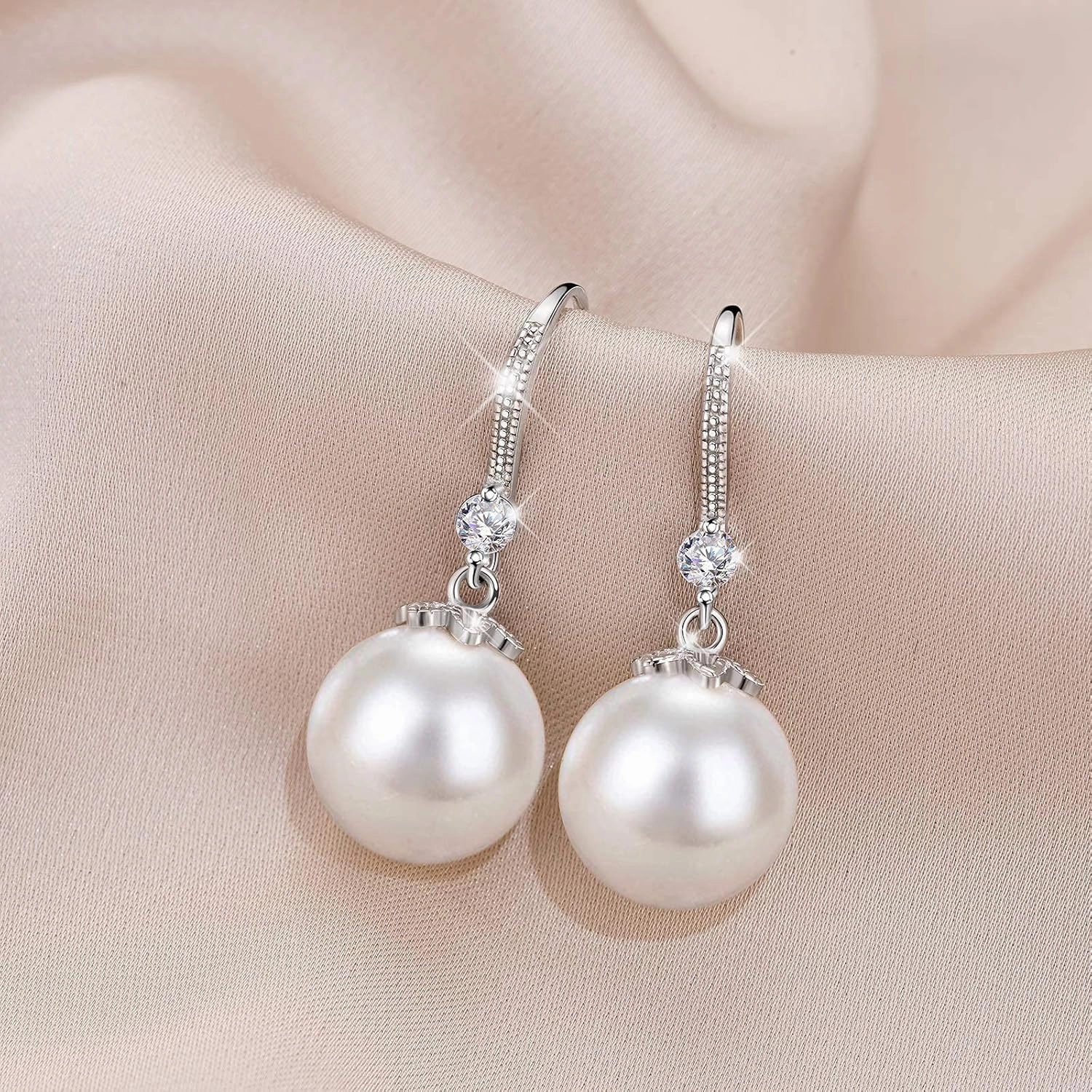 Pearl Dangle Earrings for Women 925 Sterling Silver Crystal Pearl Earrings Classtic Ladies Drop Earrings for Wedding Party Birthday Gift