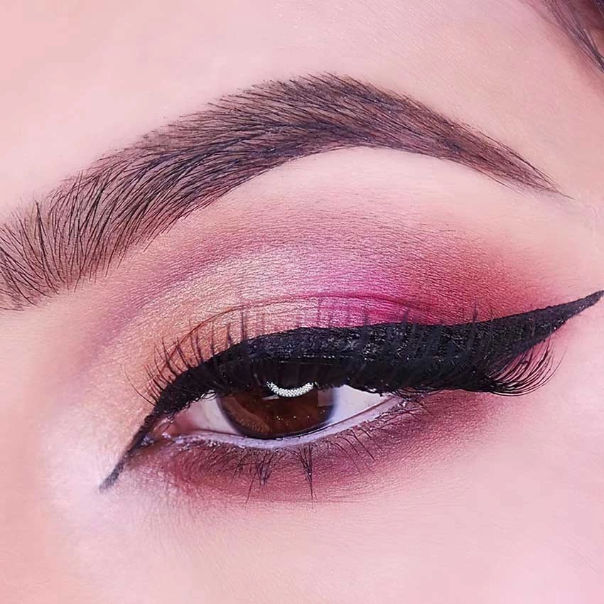 Pro Eyeshadow Palette 02