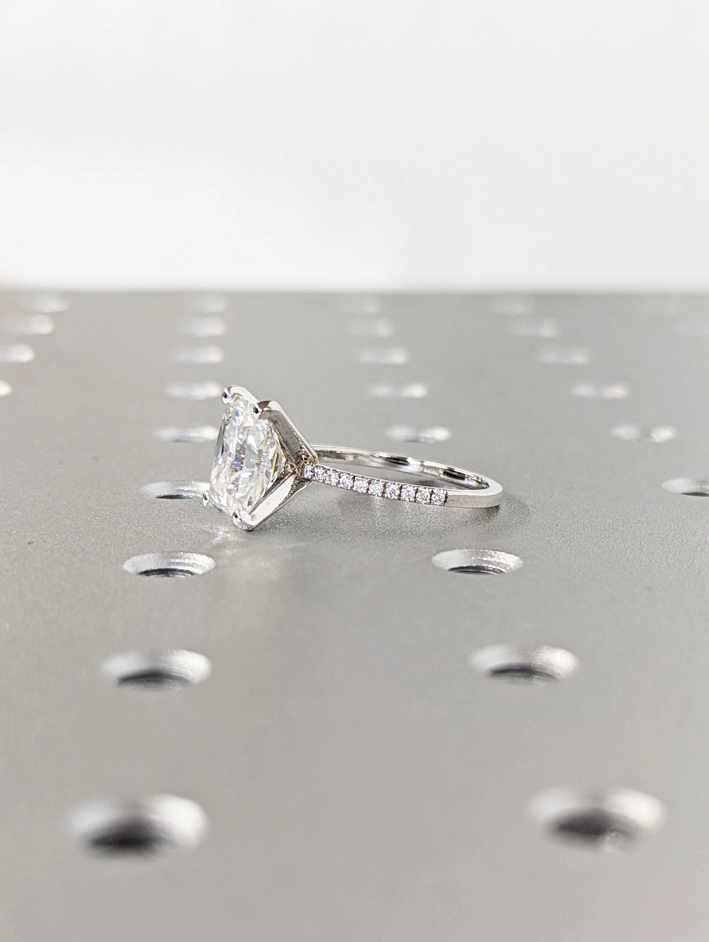 Radiant Cut Solitaire Engagement Ring, Radiant Cut Engagement Ring, Radiant Cut Ring, 3Ct Solid 18k Moissanite Engagement Ring Vintage Ring