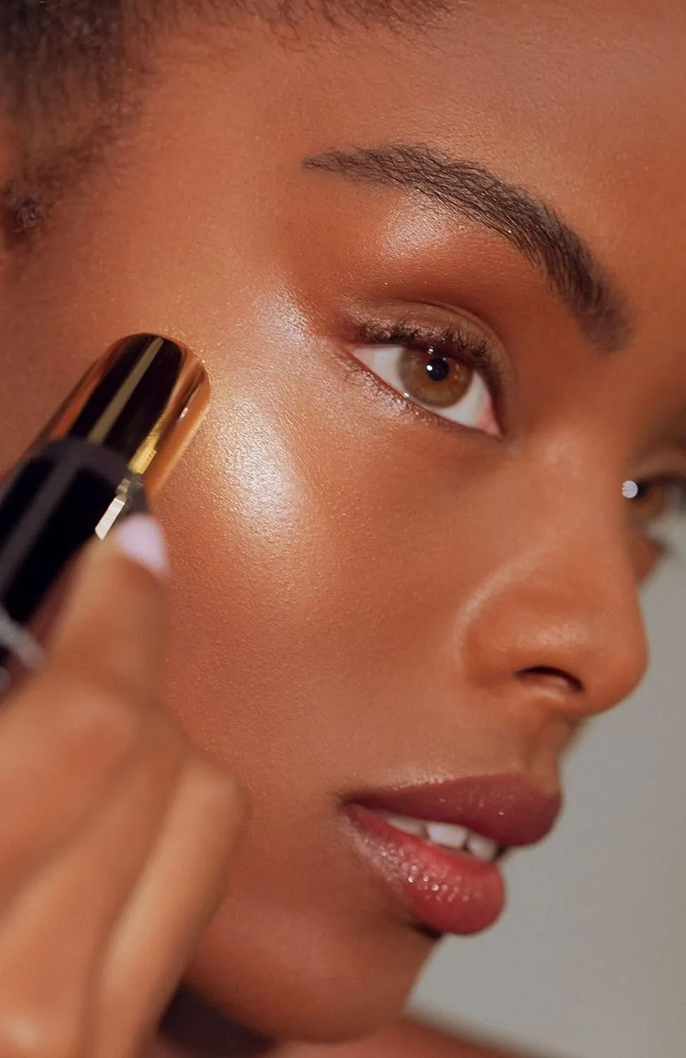 RÓEN - RÓGLOW Luminous Highlighting Balm Skin Stick | Vegan, Cruelty-Free, Clean Makeup (Lit)