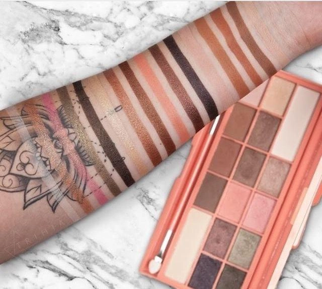 Revolution Chocolate  Eye-shadow Pallet