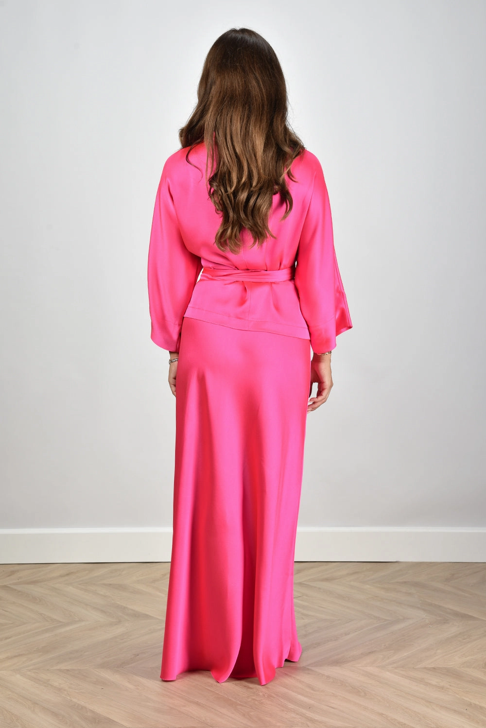 Sea Me Happy rok Jude Satin fuchsia