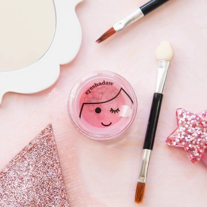 Shimmery eyeshadow