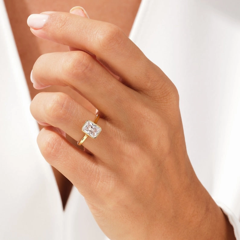 Stunning 1.0-2.0 CT Radiant Moissanite Engagement Ring with Bezel Design