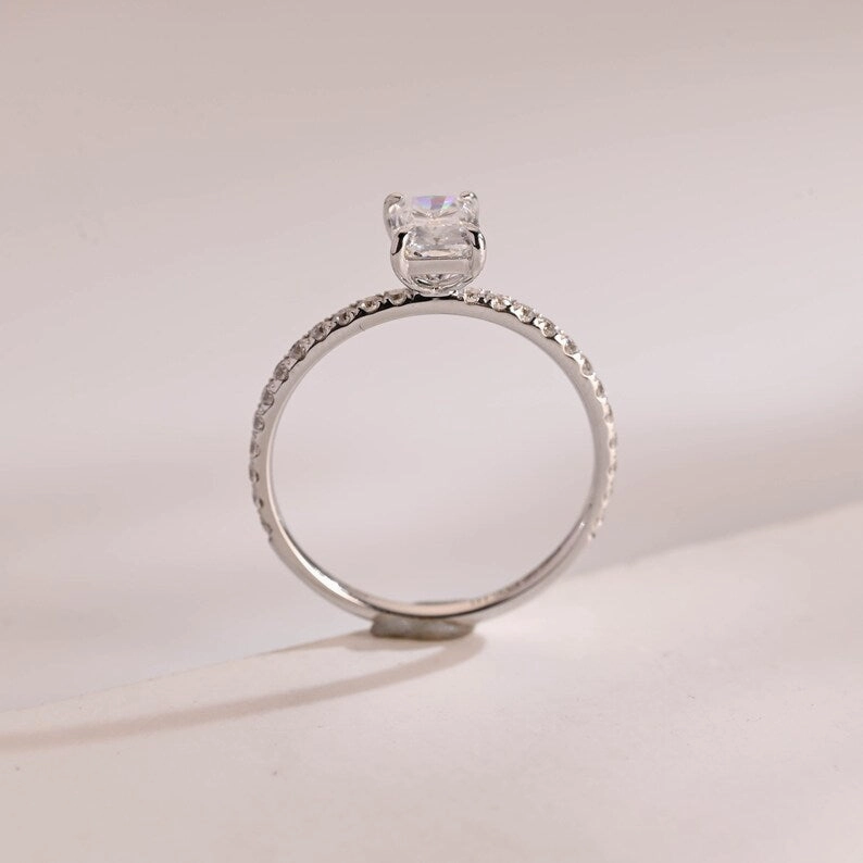 Stunning 1.0 - 2.0 CT Radiant Moissanite Engagement Ring with Pave Design