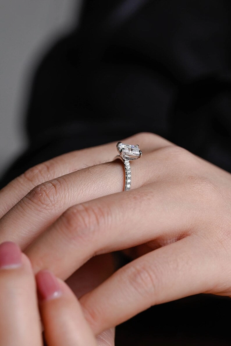 Stunning 1.0 - 2.0 CT Radiant Moissanite Engagement Ring with Pave Design