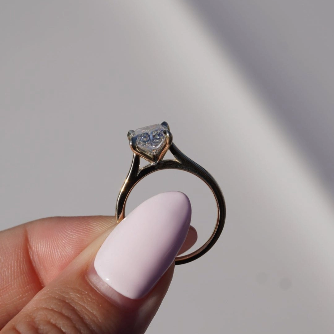 Stunning 2.60 CT Radiant Moissanite Engagement Ring with Solitaire Design
