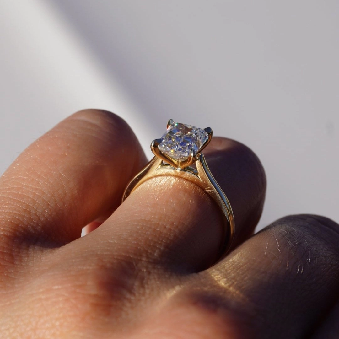 Stunning 2.60 CT Radiant Moissanite Engagement Ring with Solitaire Design