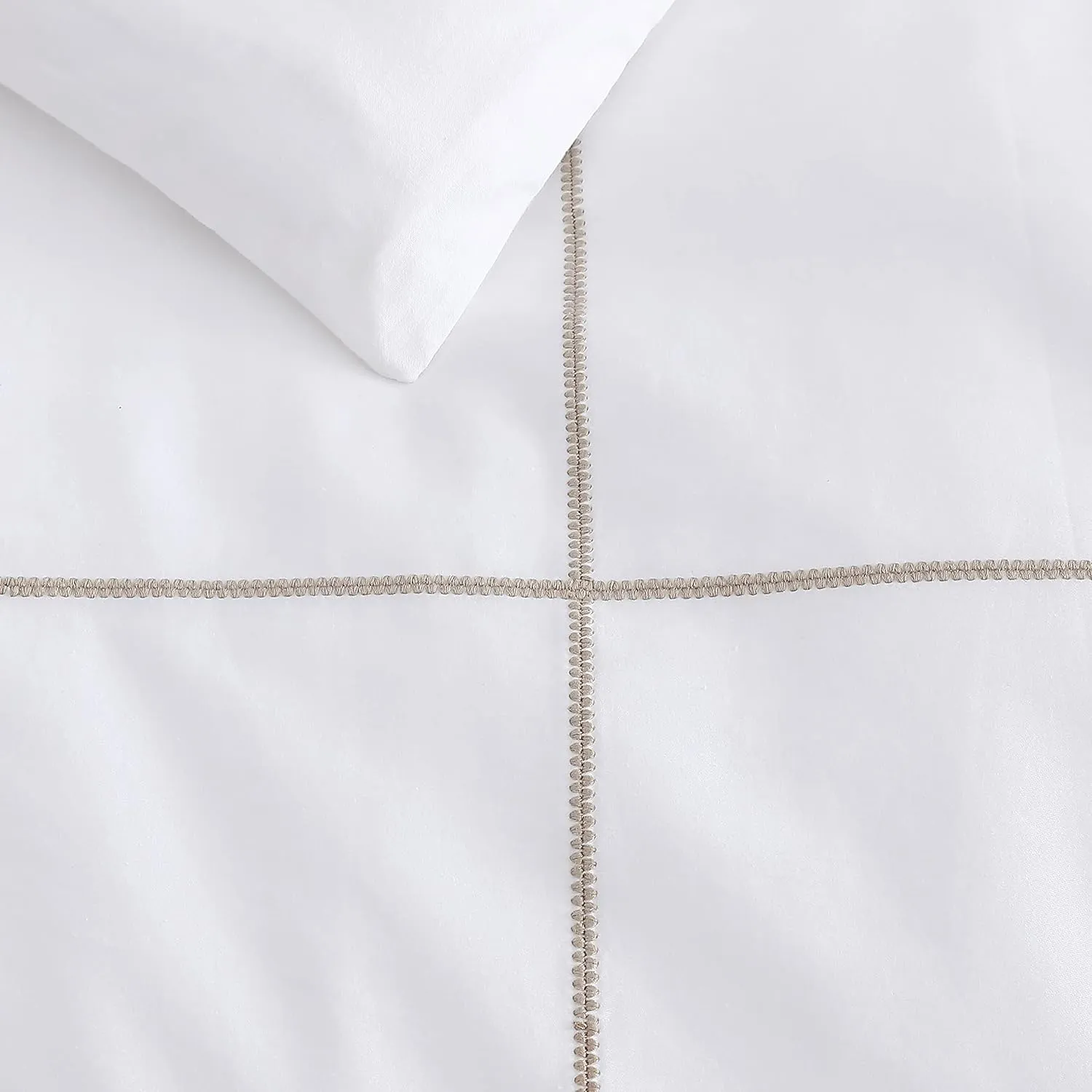 Vera Wang- King Duvet Cover Set, Soft Bedding Set with Matching Shams, Chic Room Essentials (Zig Zag White/Beige, King)